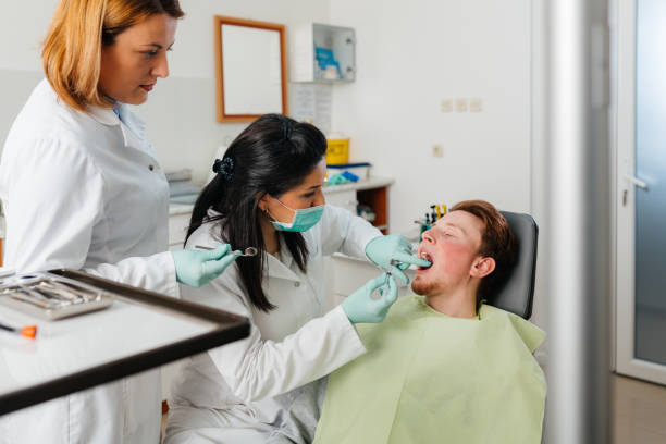 Best Emergency Tooth Extraction in Belvedere, CA